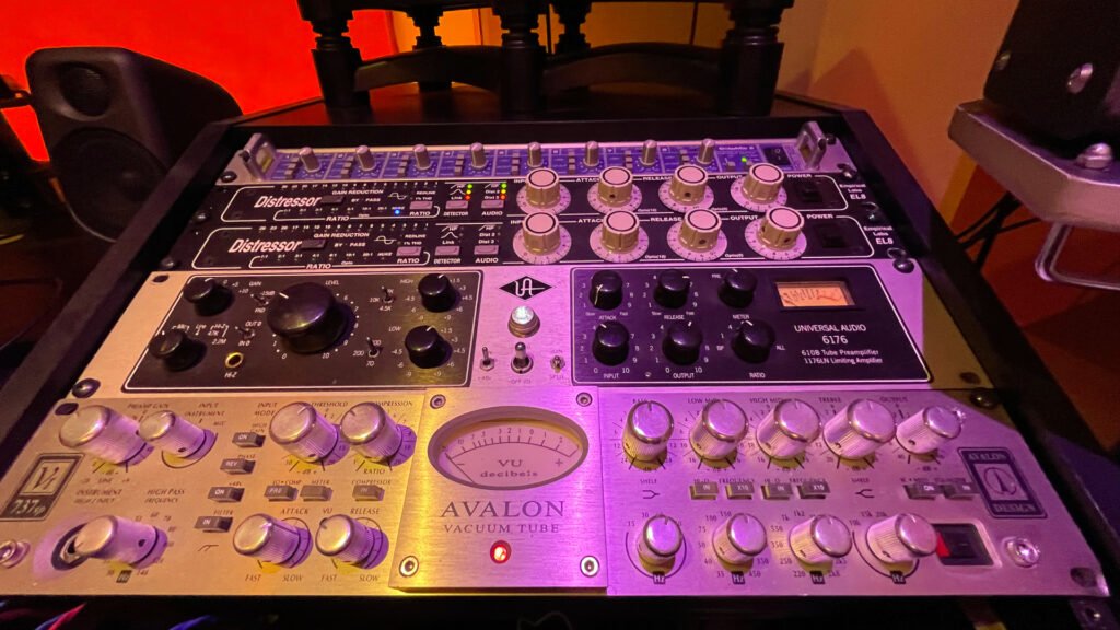 Avalon VT-737SP and preamps in the Studio B rack